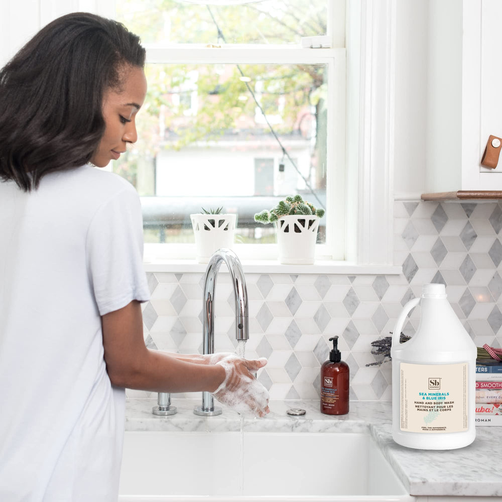Soapbox sea minerals scent evokes fresh ocean feel during cleansing daily routines.