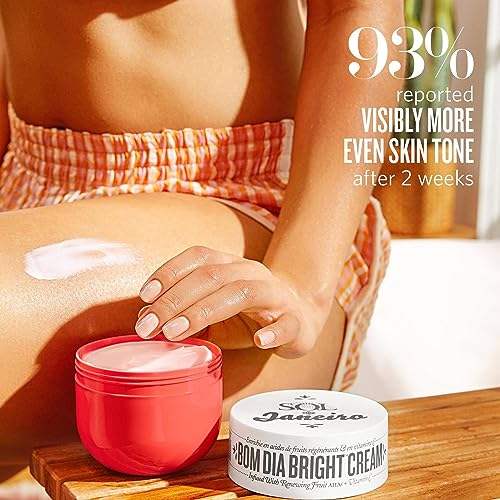 Sol de Janeiro Bom Dia Bright Cream texture close-up—creamy, easily-absorbed formula.