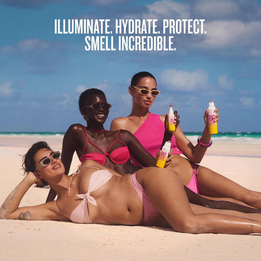 Sol de Janeiro Rio Radiance water resistance scene at the beach