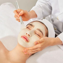 SOME BY MI Super Matcha Clay Mask ingredients display matcha water and BHA exfoliation