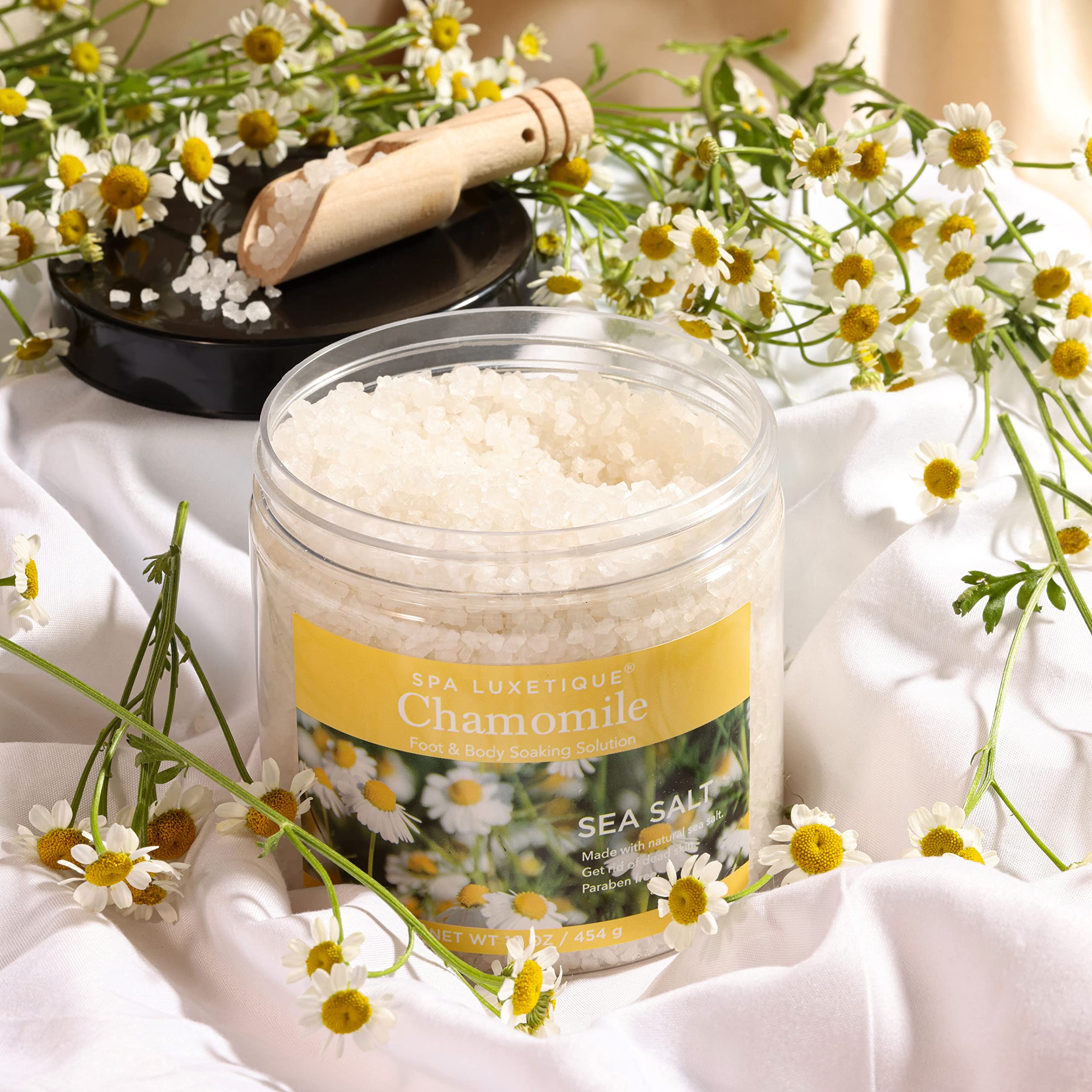 Spa Luxetique bath salts gift set chamomile close-up for calming evening rituals