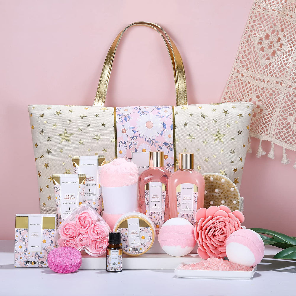 Spa Luxetique Daisy Dream shower-gel closeup with refreshing cleanse