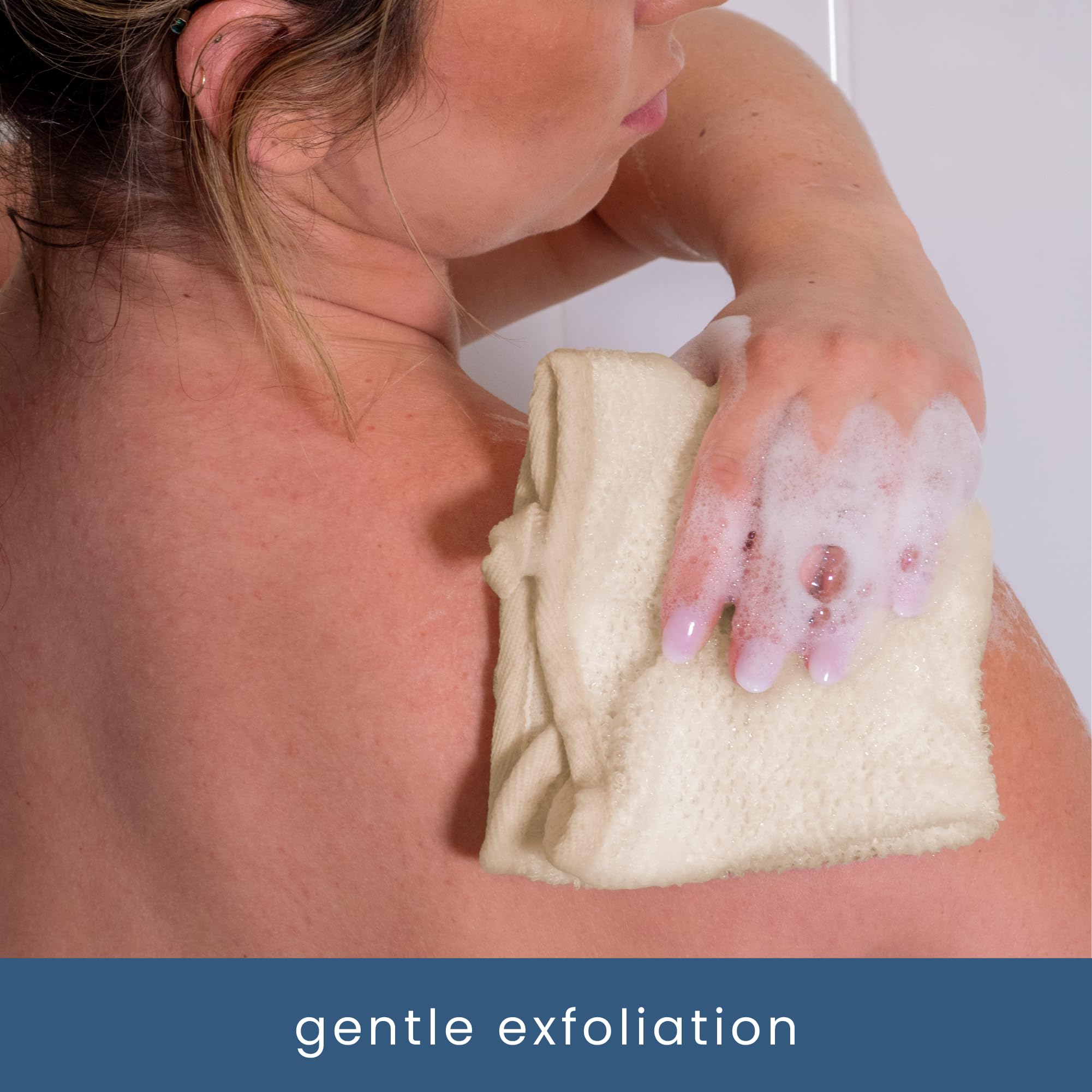 S&T INC cream-colored washcloths in a 3-pack ready for routine use.