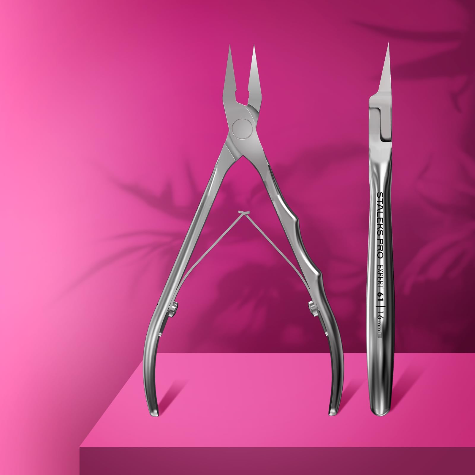 Staleks Pro EXPERT 61 blunt tips prevent accidental injuries during pedicure
