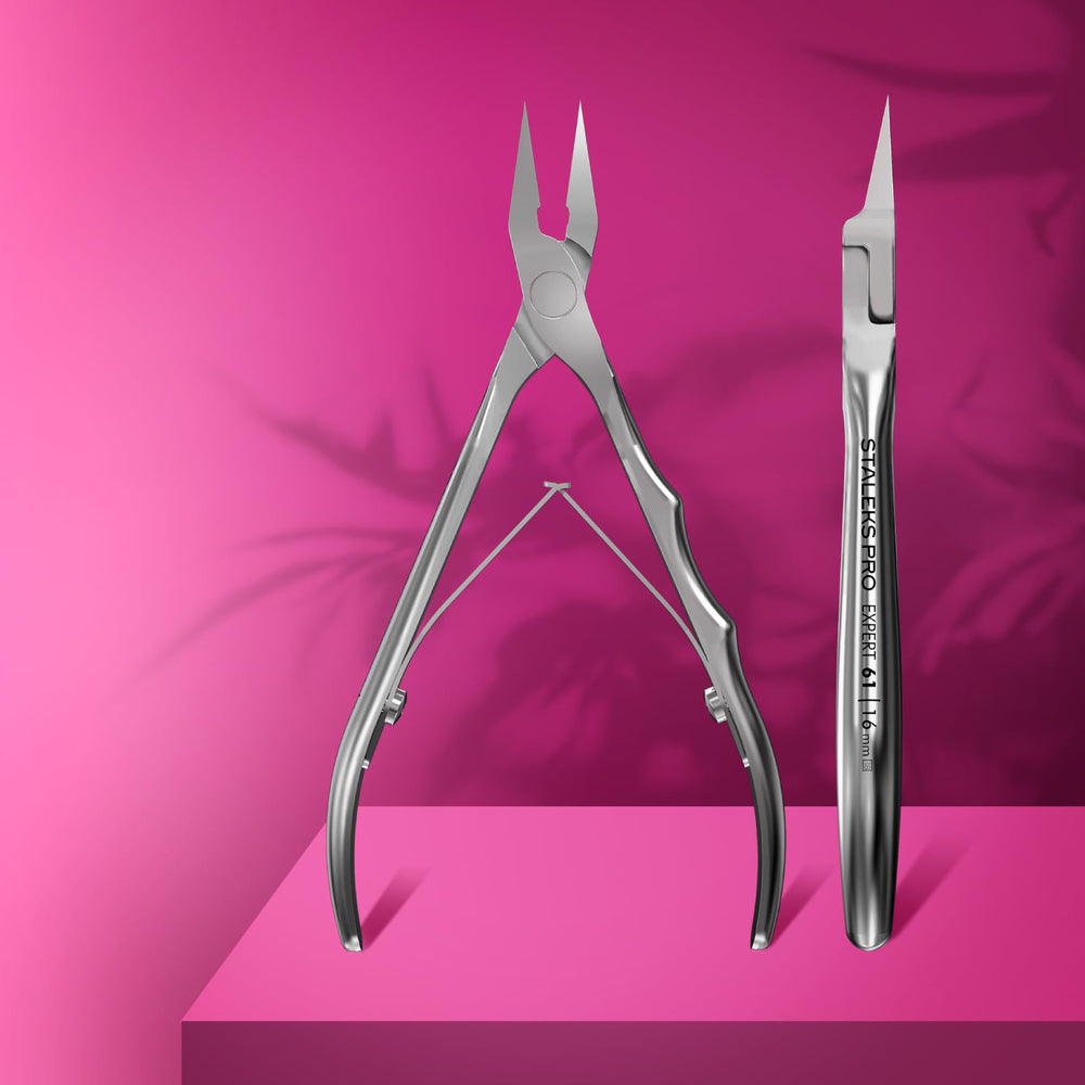 Staleks Pro EXPERT 61 blunt tips prevent accidental injuries during pedicure