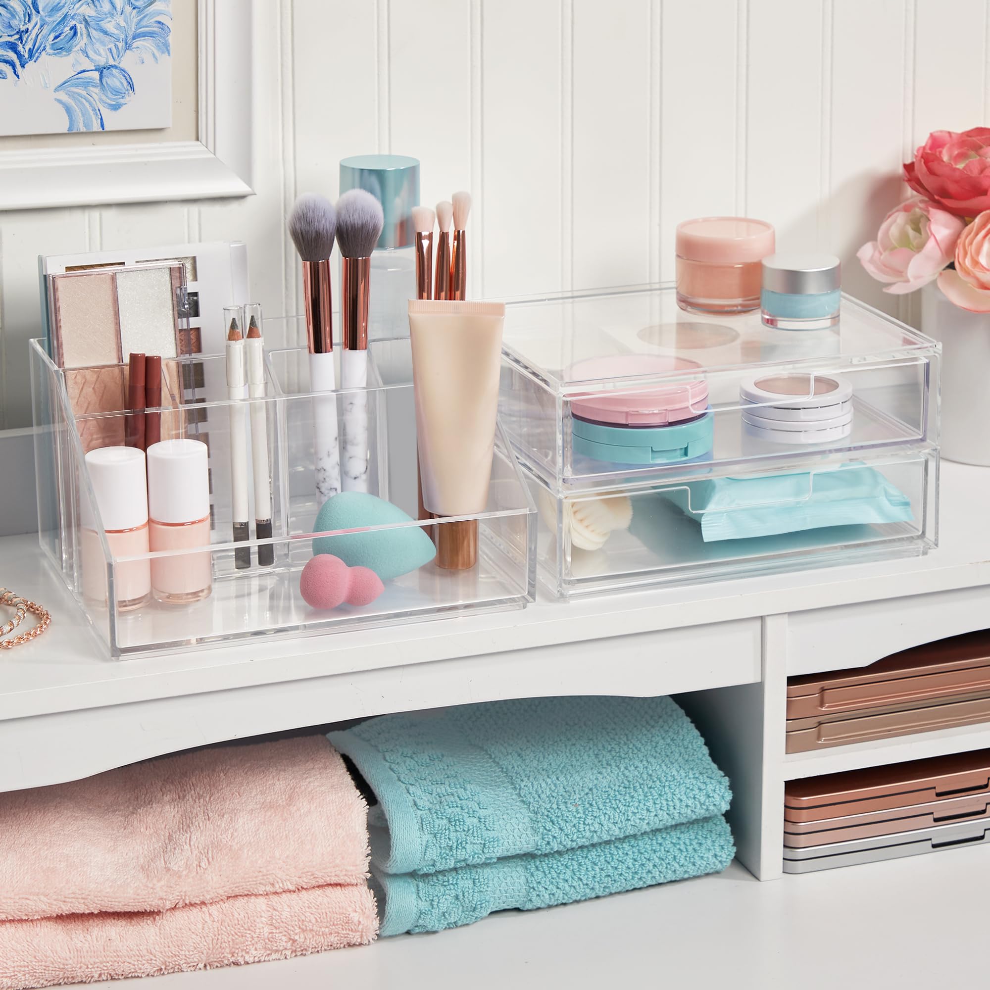 STORi Chloe clear BPA-free plastic close-up shows durable, American-made quality.