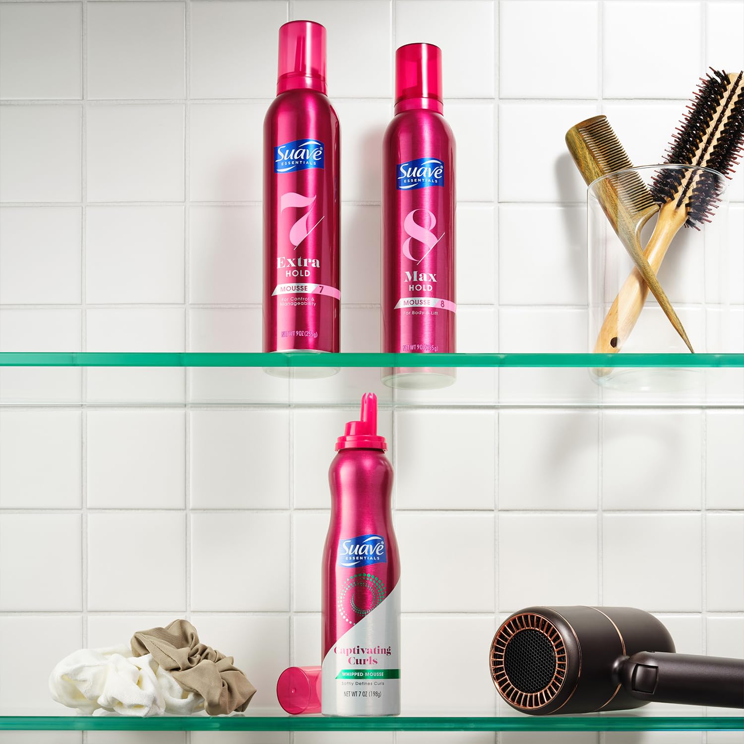 Suave extra hold mousse provides a touchable finish with natural shine.
