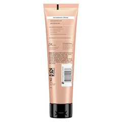 Close-up of the Thickening Cream texture for smooth application