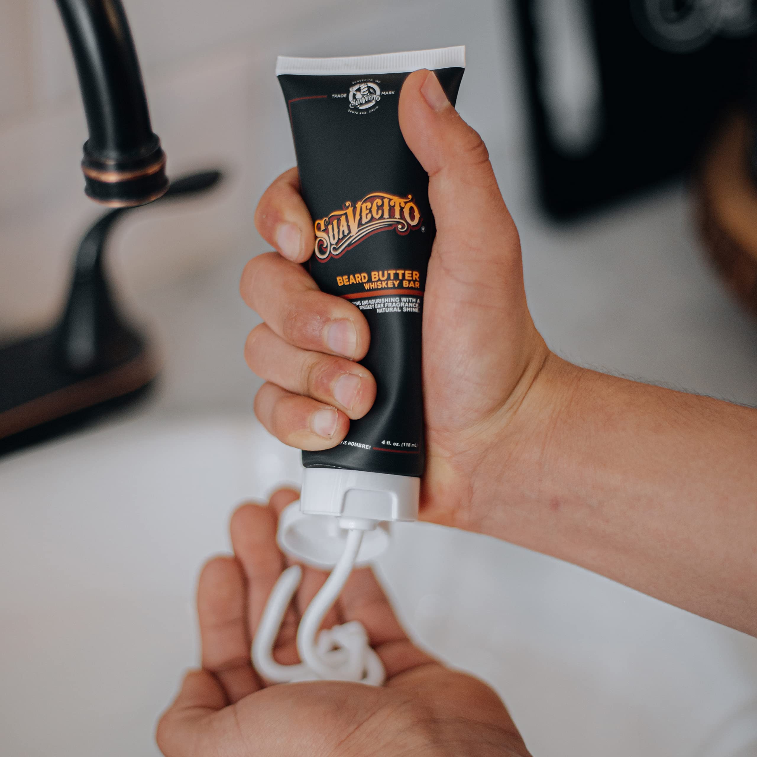 Suavecito Whiskey Bar scent profile with whiskey and cedarwood.
