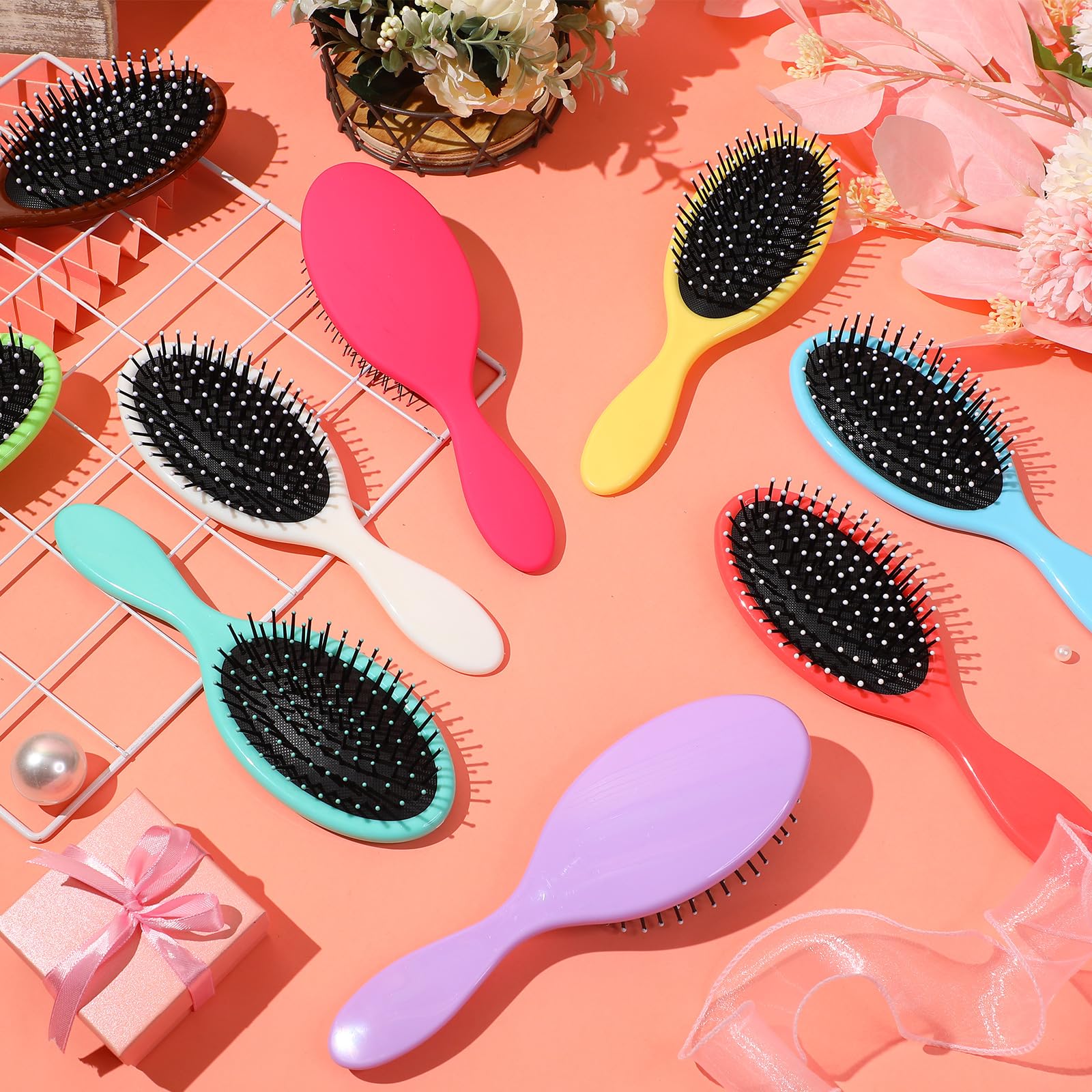 Suclain stylish plastic-rubber brush design adds aesthetic appeal and practical detangling.