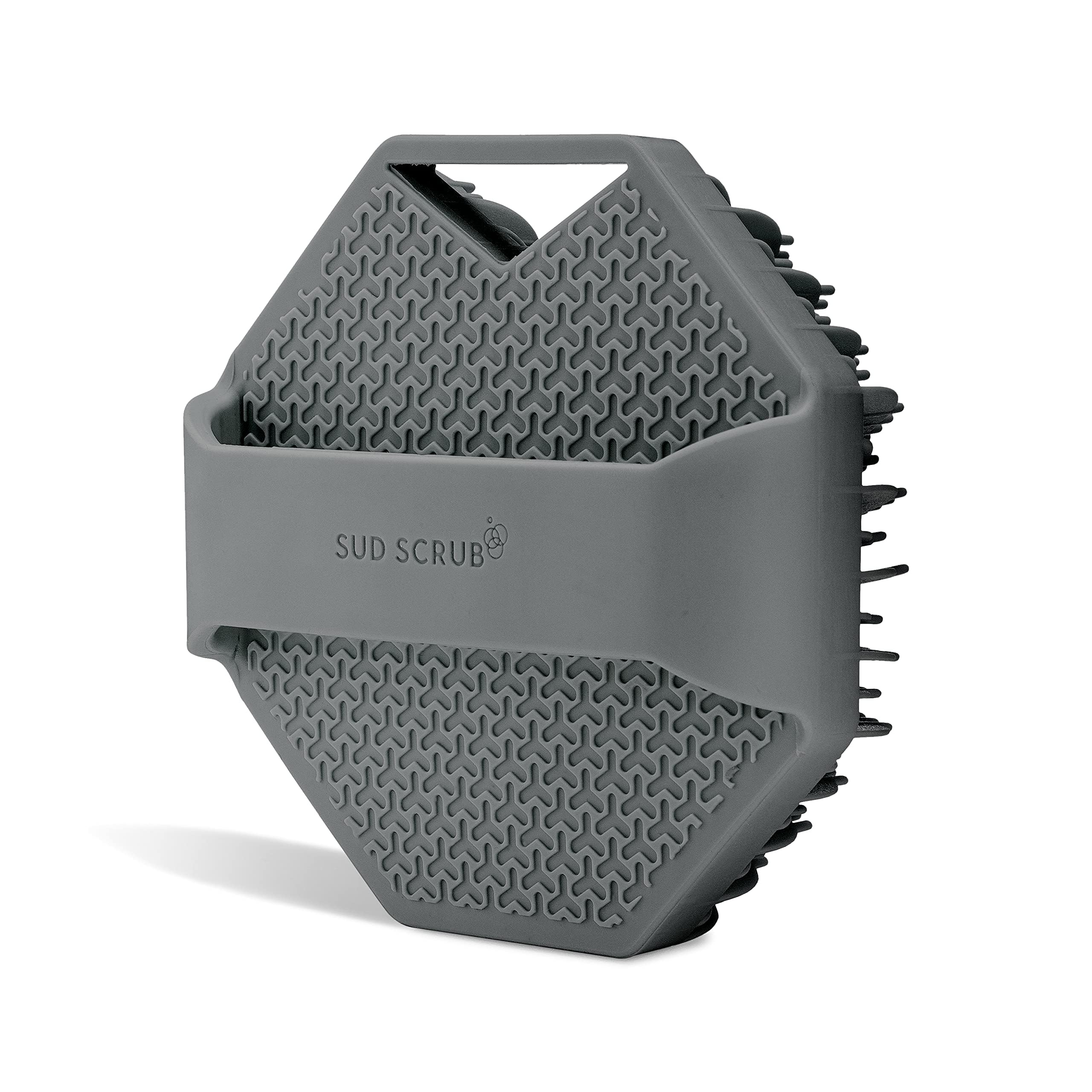 Sud Scrub odor-resistance surface demonstrates hygiene during daily showers.