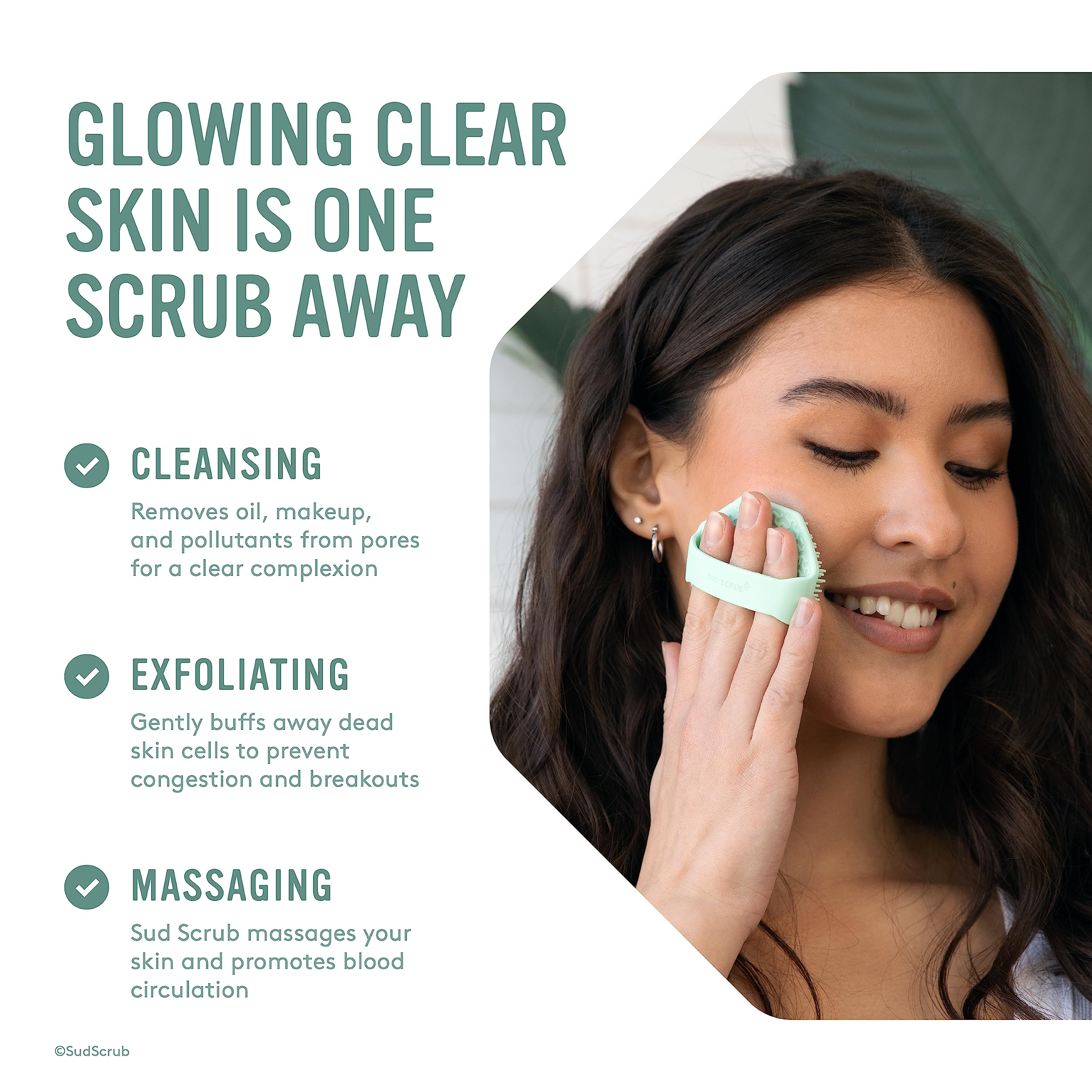 Sud Scrub mint soft bristles close-up highlighting gentle exfoliation for sensitive skin.