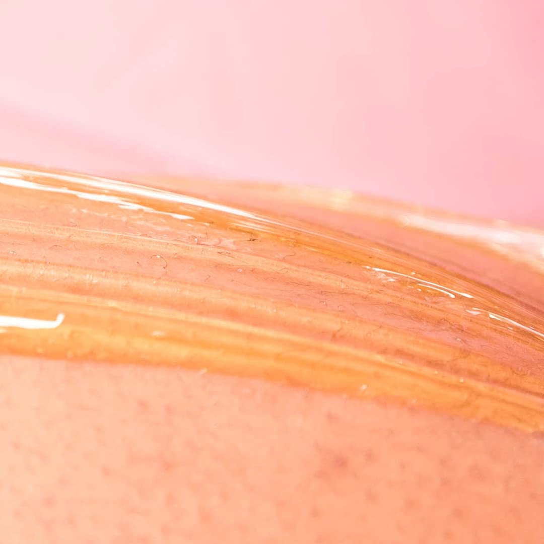 Sugaring NYC organic-ingredients-label close-up reinforces 100% organic composition and purity.