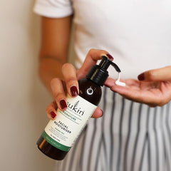 Sukin facial moisturizer close-up of rosehip and wheat germ ingredients for nourishment.
