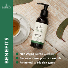 Sukin Foaming Cleanser pump lather closeup shows rich, gentle cleansing.