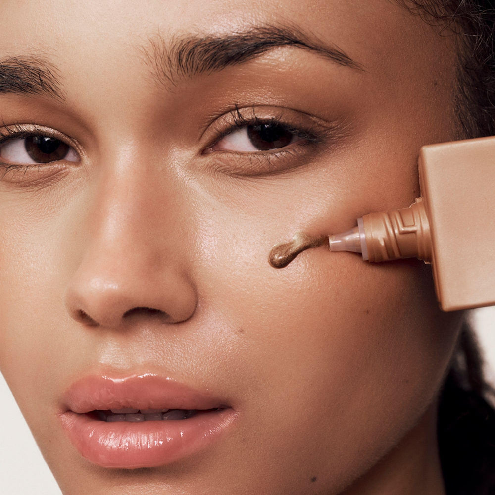 Summer Fridays Bronzing Drops with hyaluronic acid for hydration and plump skin.