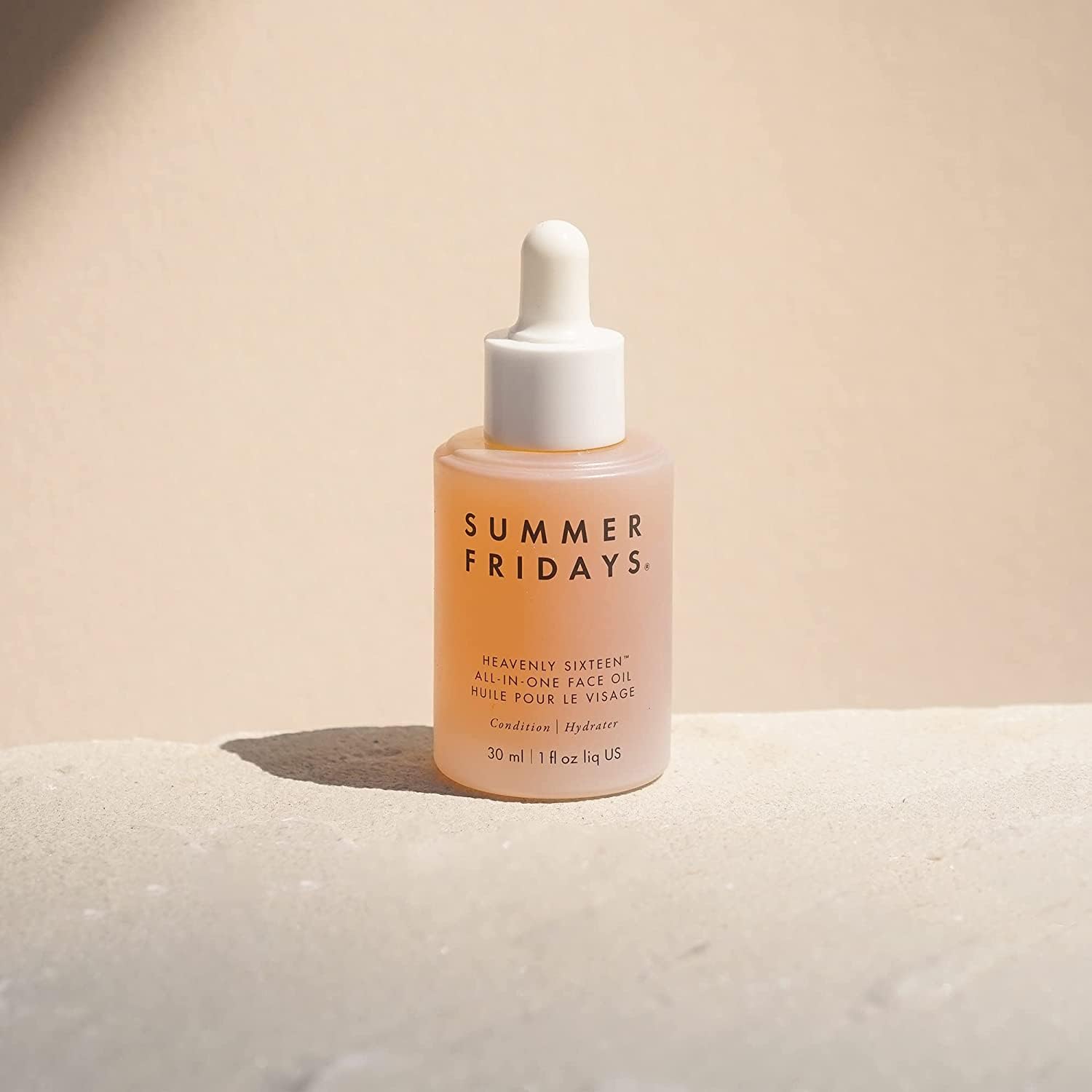 Summer Fridays Heavenly Sixteen oil texture viewed up close for quick absorption and subtle shine