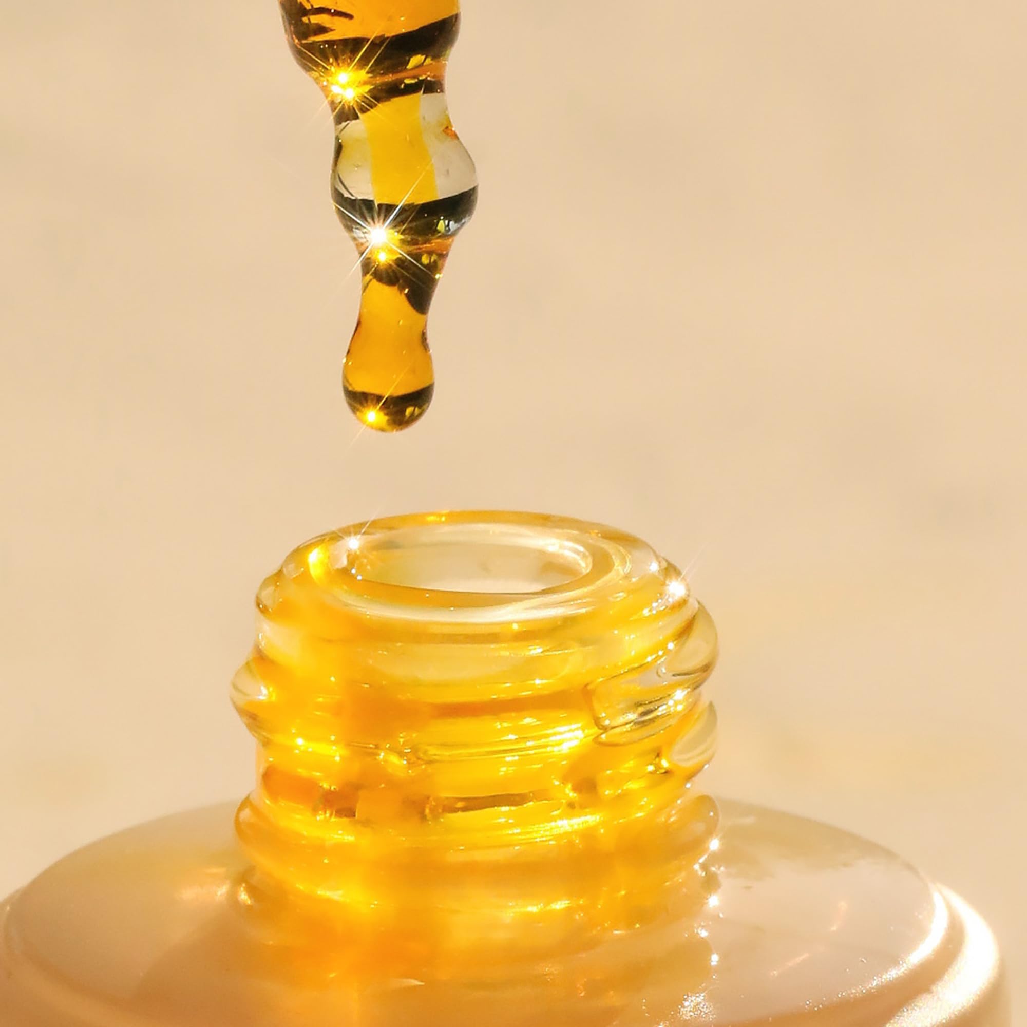 Summer Fridays Heavenly Sixteen routine in morning use for effortless layering with moisturizer