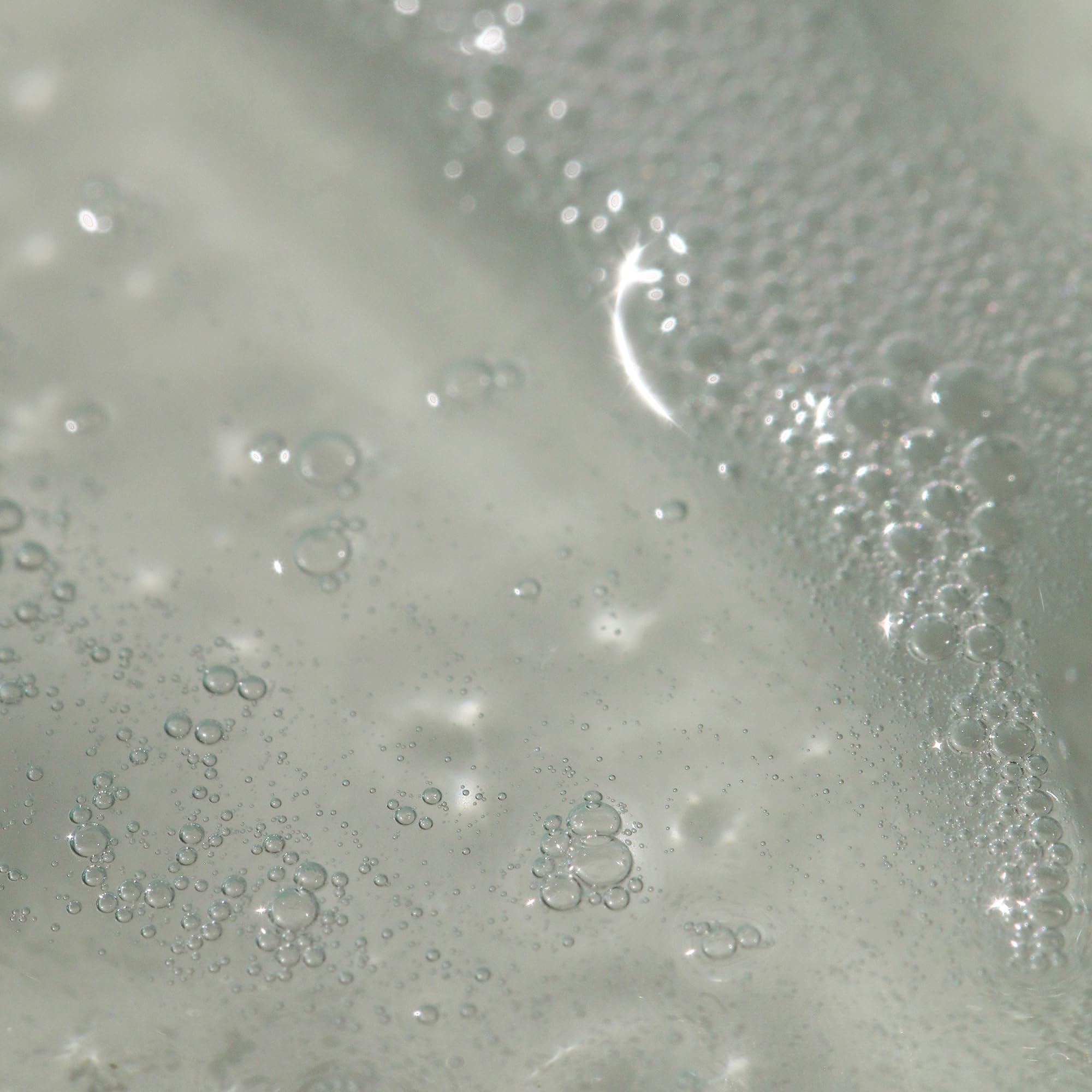 Summer Fridays Super Amino Gel Cleanser mineral infusion calms irritated skin.
