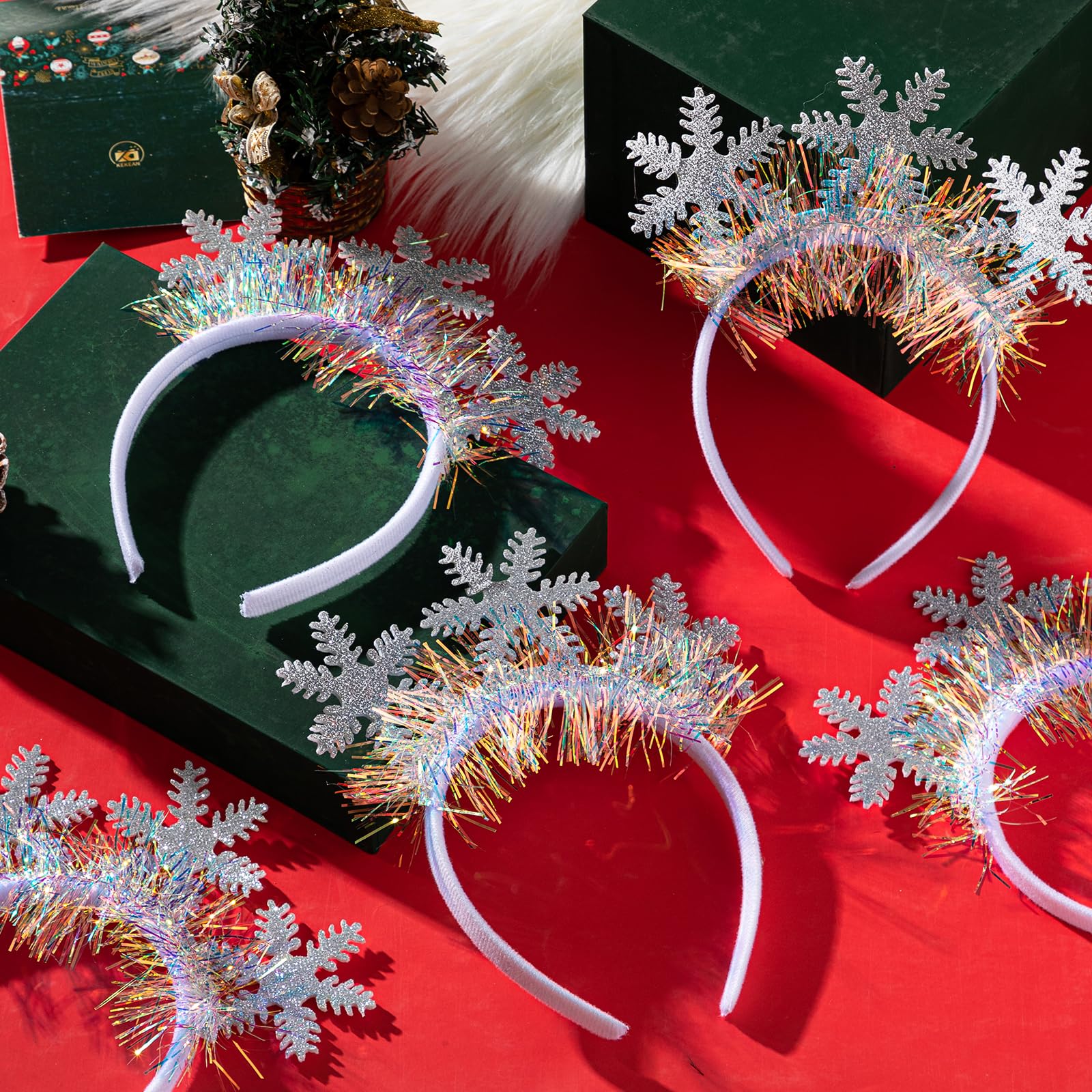 Suncalla Christmas headbands add subtle sparkle for seasonal gatherings.