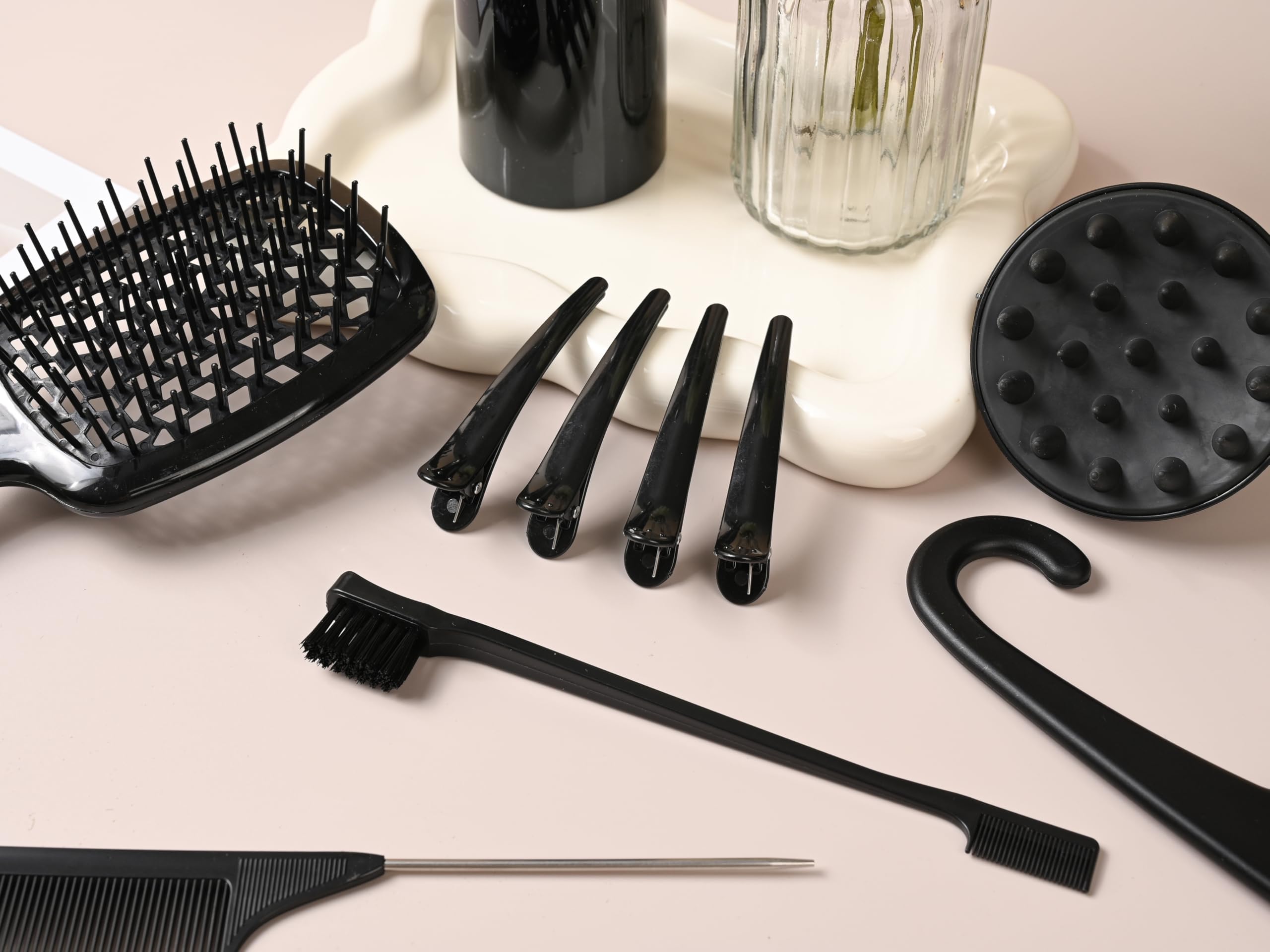 SUPHOUSE wide tooth comb designed to detangle thick hair without snagging.
