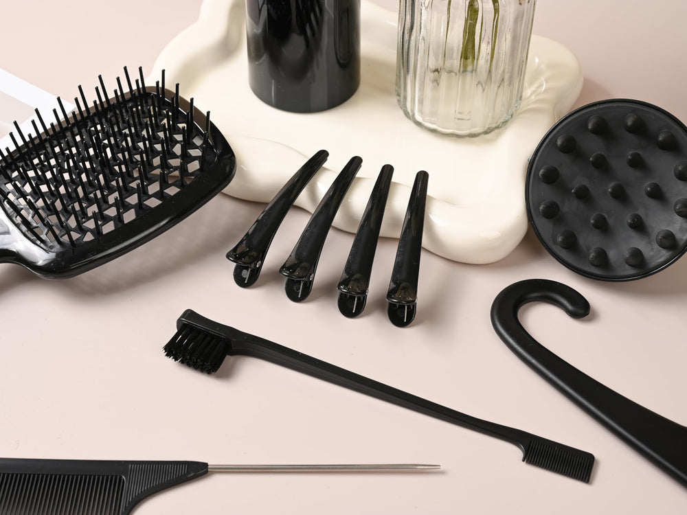 SUPHOUSE wide tooth comb designed to detangle thick hair without snagging.