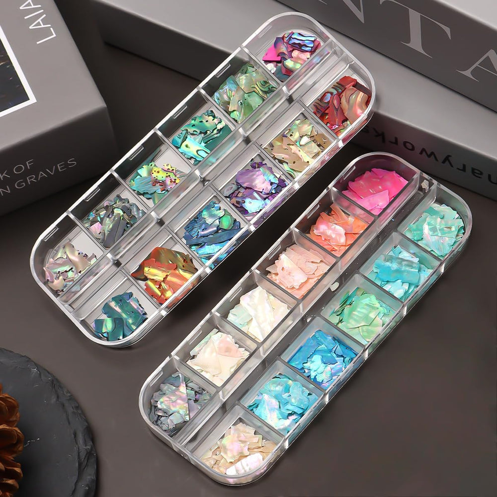 SUTOZMIWE Aurora Shell Glitter Flakes curved-tweezers highlight precise handling for DIY manicures.