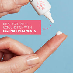 SVR Palpebral Eye Cream tube close-up highlights smooth, hydrating texture.