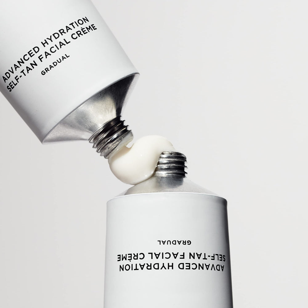 TAN-LUXE The Crème packaging flatlay showcases jar and branding.