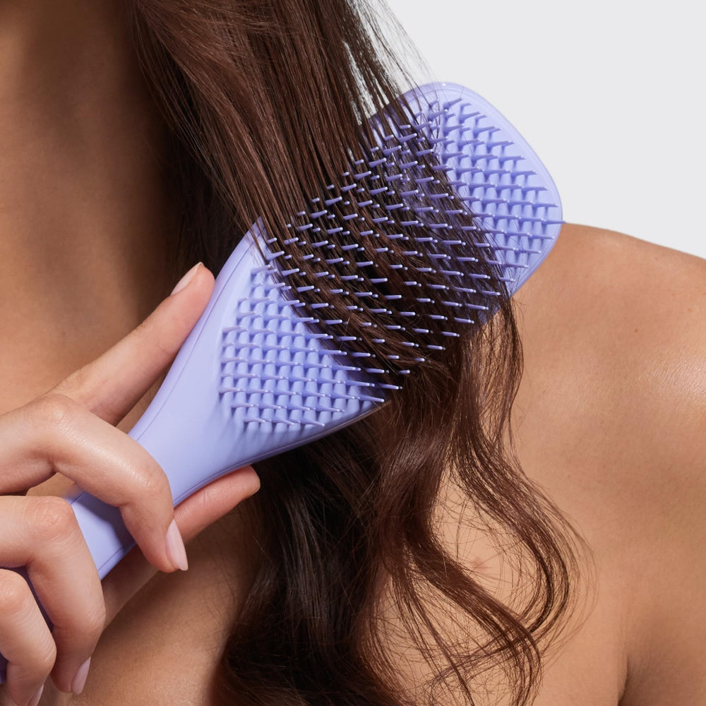 Tangle Teezer ergonomic-handle design enables comfortable detangling.