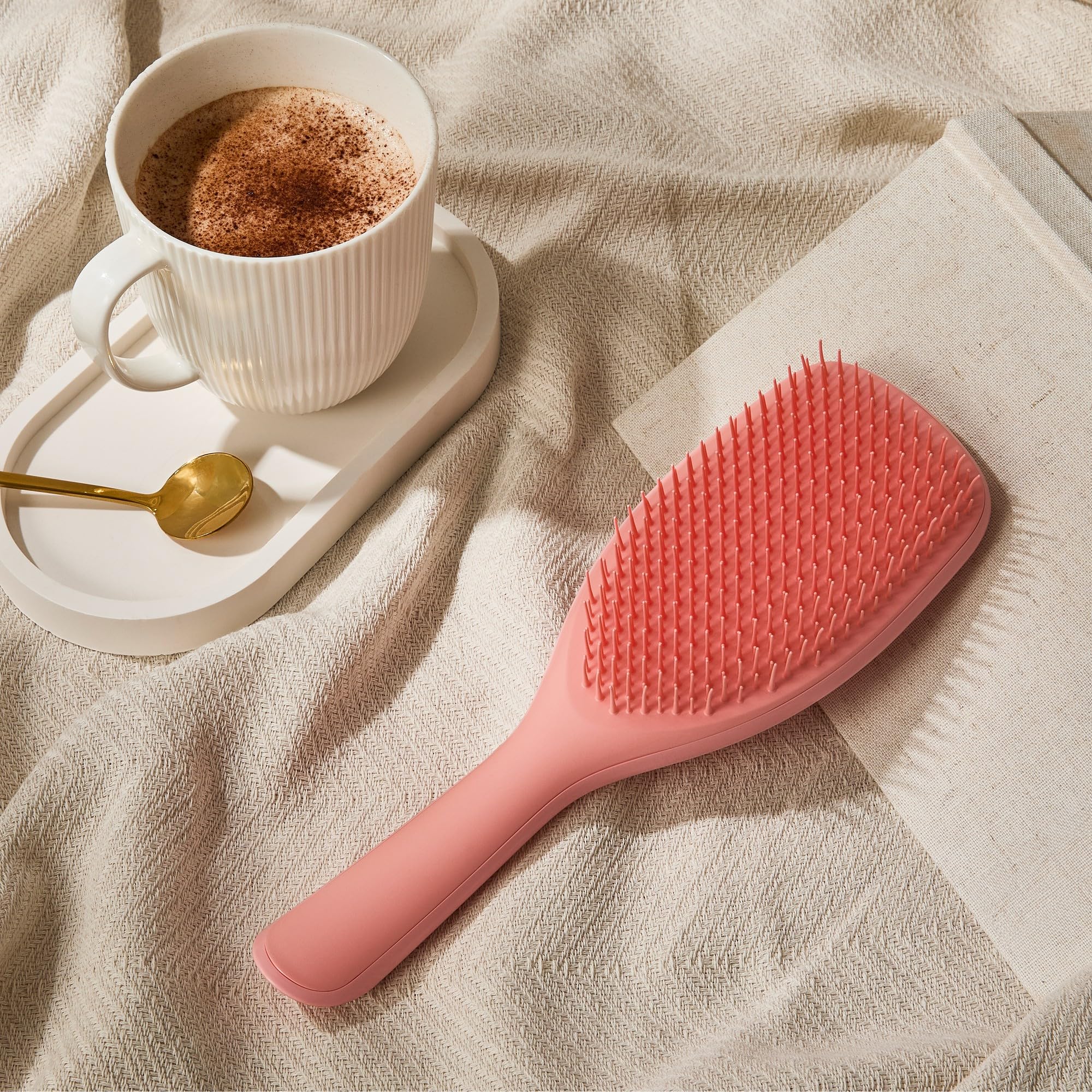 Tangle Teezer Large Ultimate Detangler smooths frizz and adds manageability