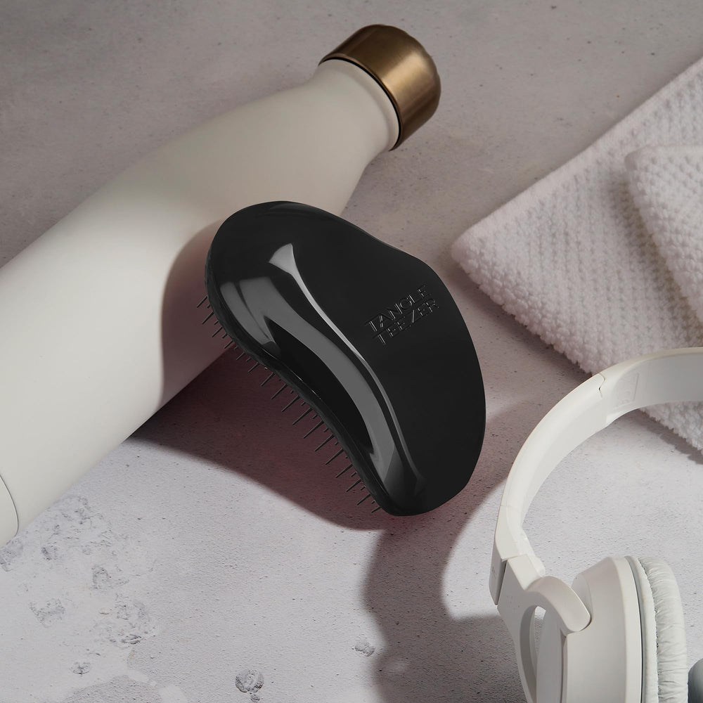 Tangle Teezer Panther Black dry-hair-use highlights easy styling after towels dry