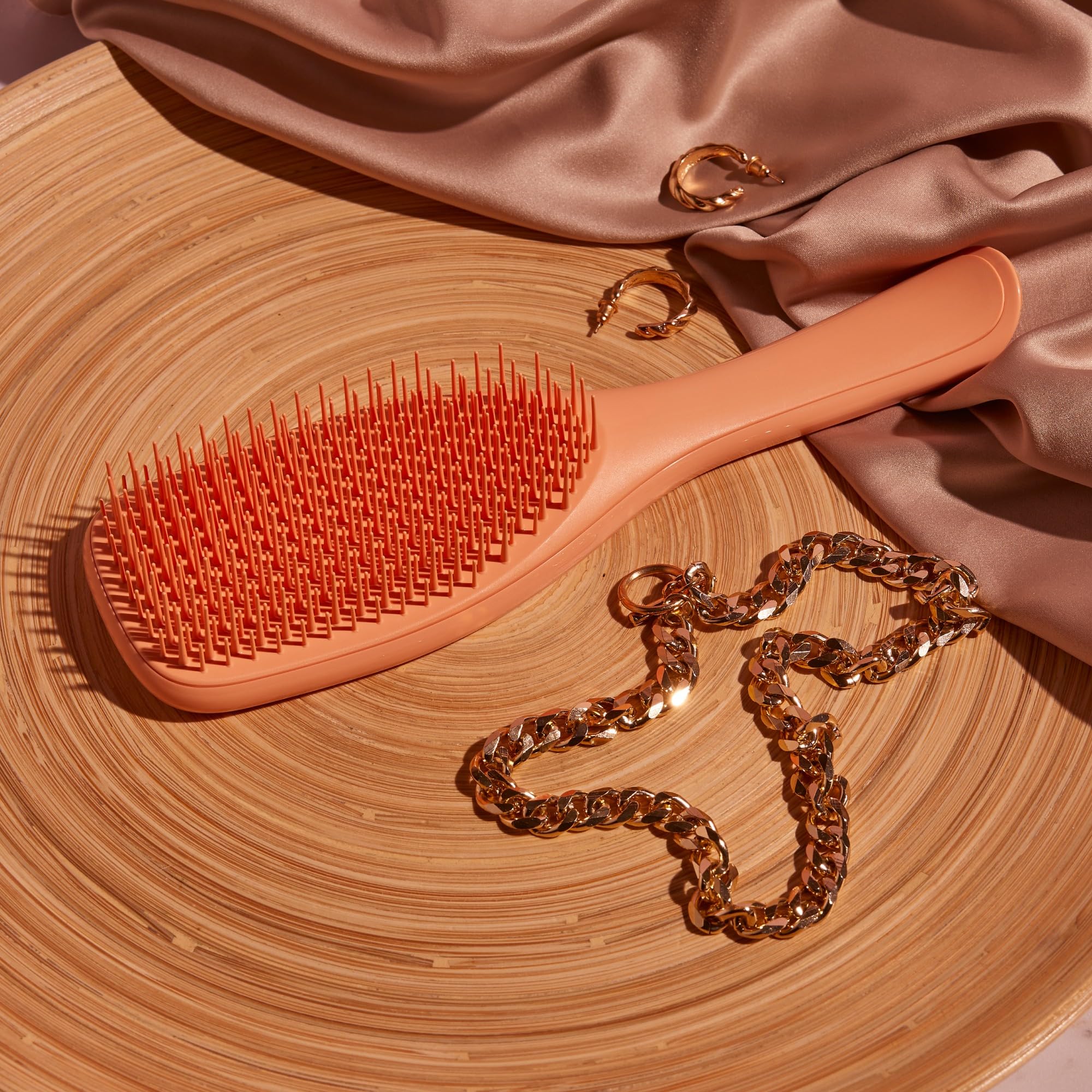 Tangle Teezer Ultimate Detangler hair-care-routine fits in shower and after-drying sessions