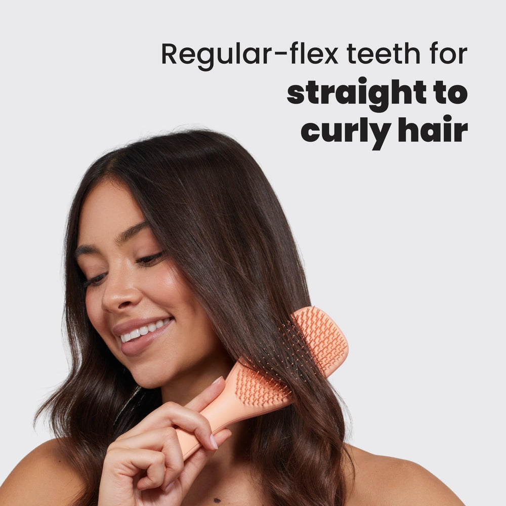 Tangle Teezer Ultimate Detangler product-distribution shows even conditioner spread