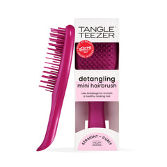 Tangle Teezer Ultimate Detangler teeth close-up demonstrates gentle detangling for all hair types