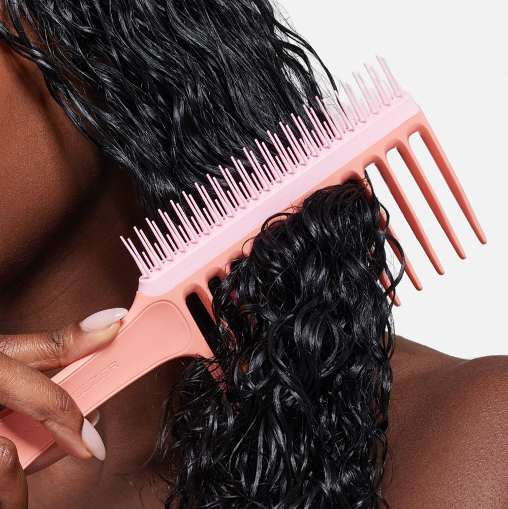 Tangle Teezer Wide Tooth Comb Peach packaging transition showcases sustainable design.