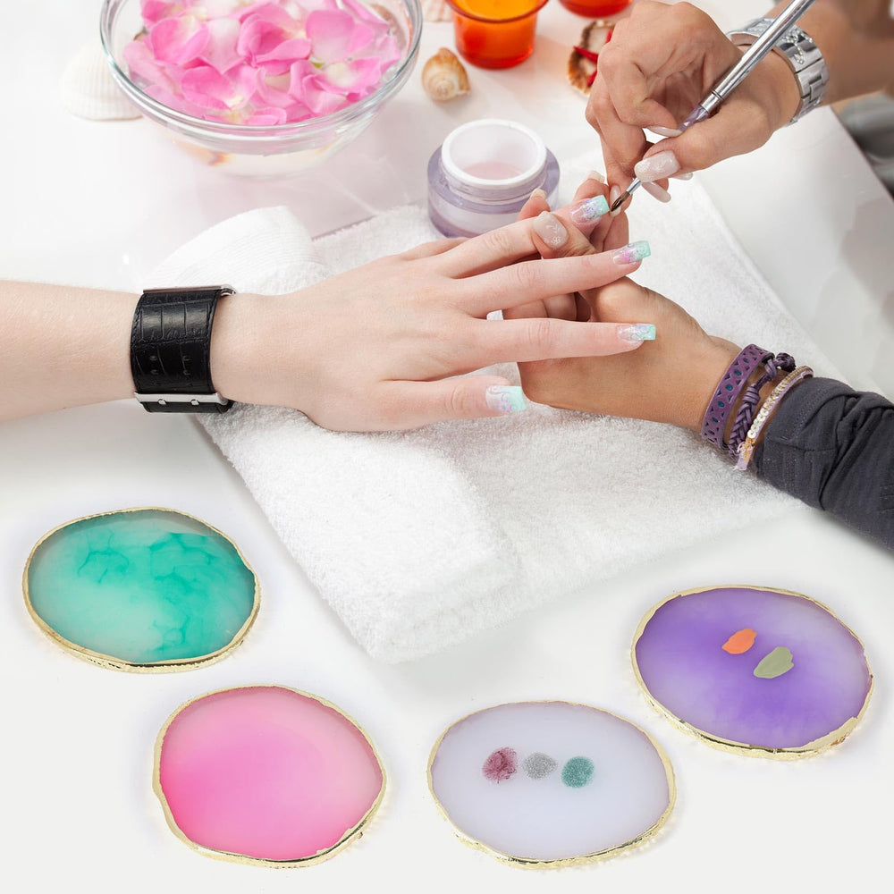 Tbestmax green palette image shows four-color set ready for nail art and makeup blending.