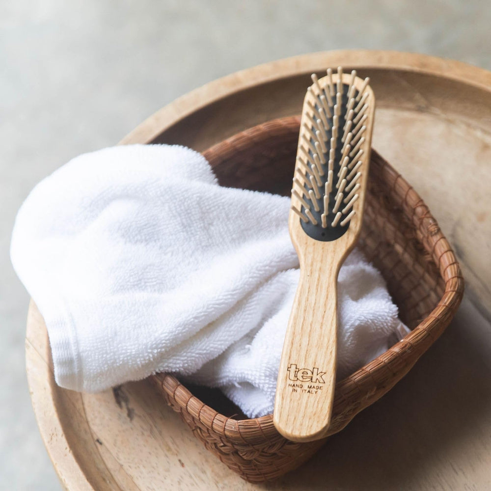 TEK handmade in Italy eco packaging emphasizes sustainable materials.