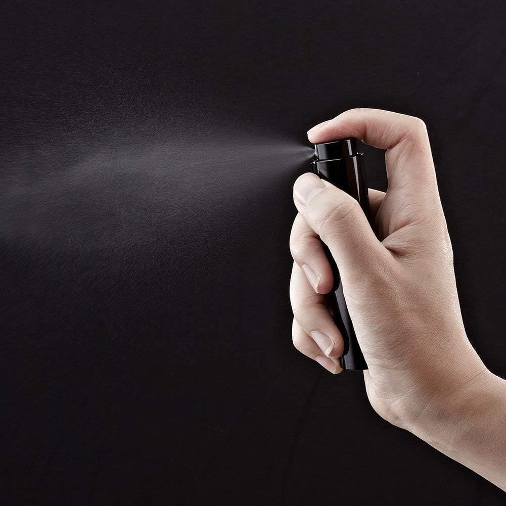 Tekson cap-free design atomizer keeps liquids secure during transit.