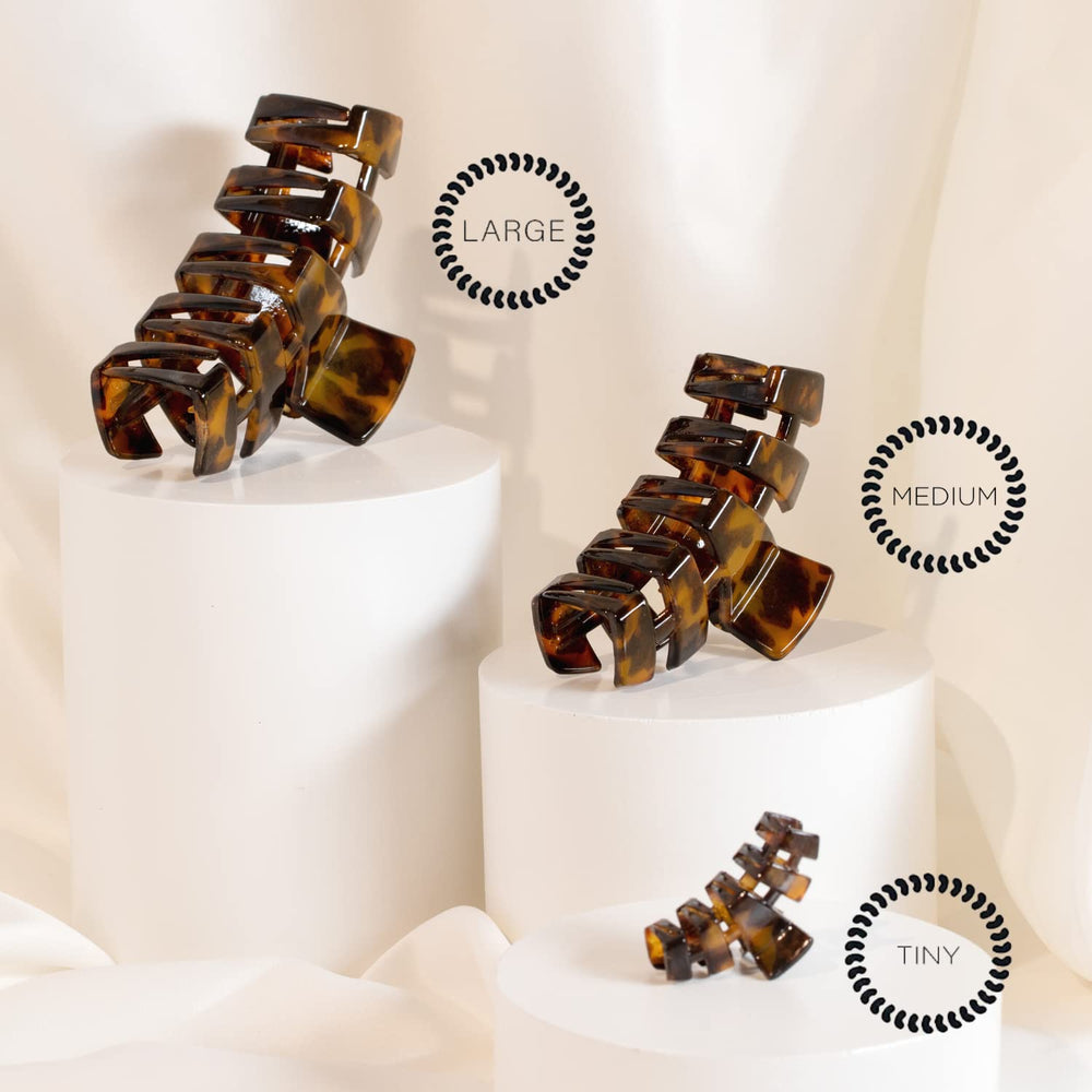 Teleties tortoise large clip suitable for all hair textures and styles.
