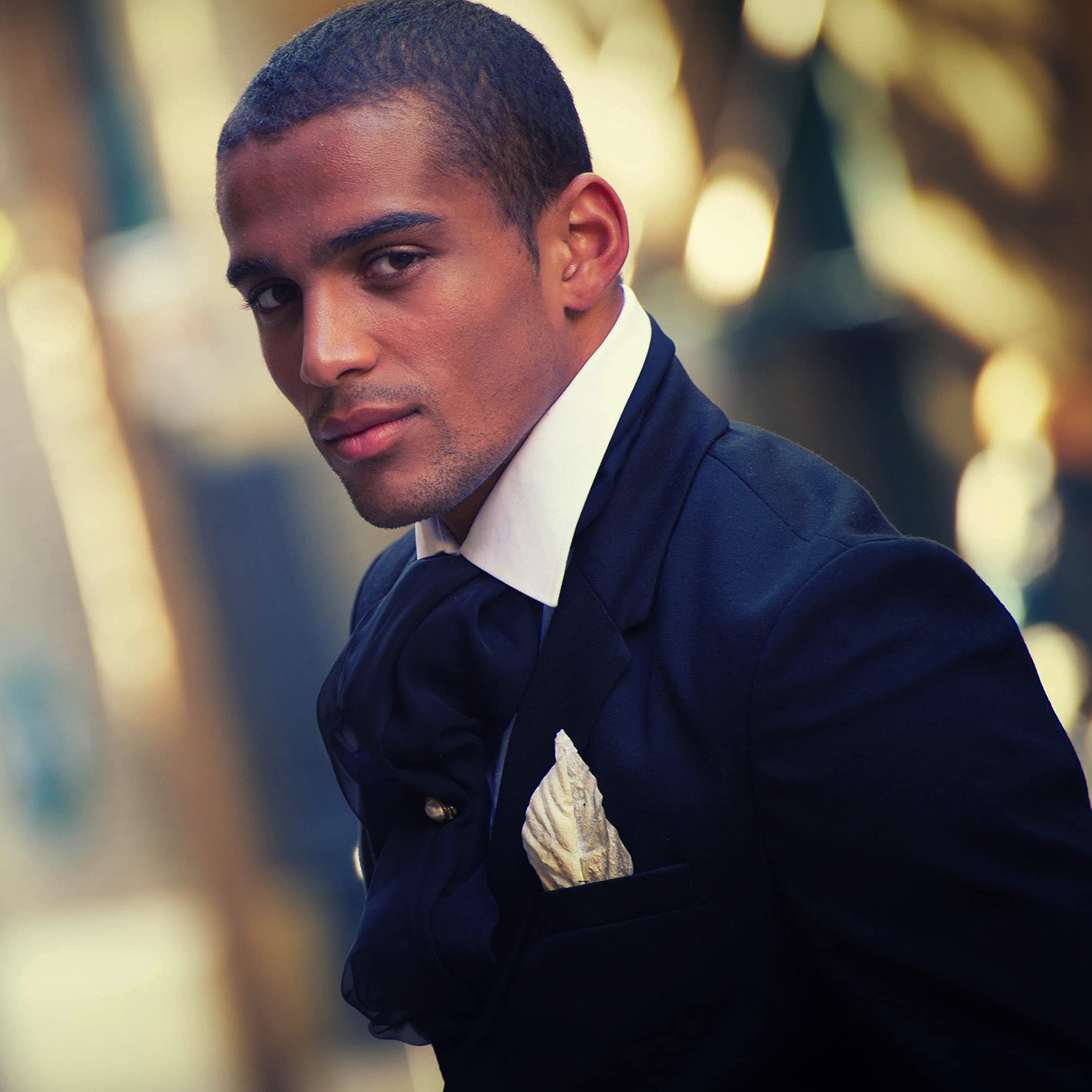 Territoire Prive fragrance journey image conveys versatile allure for day or night.