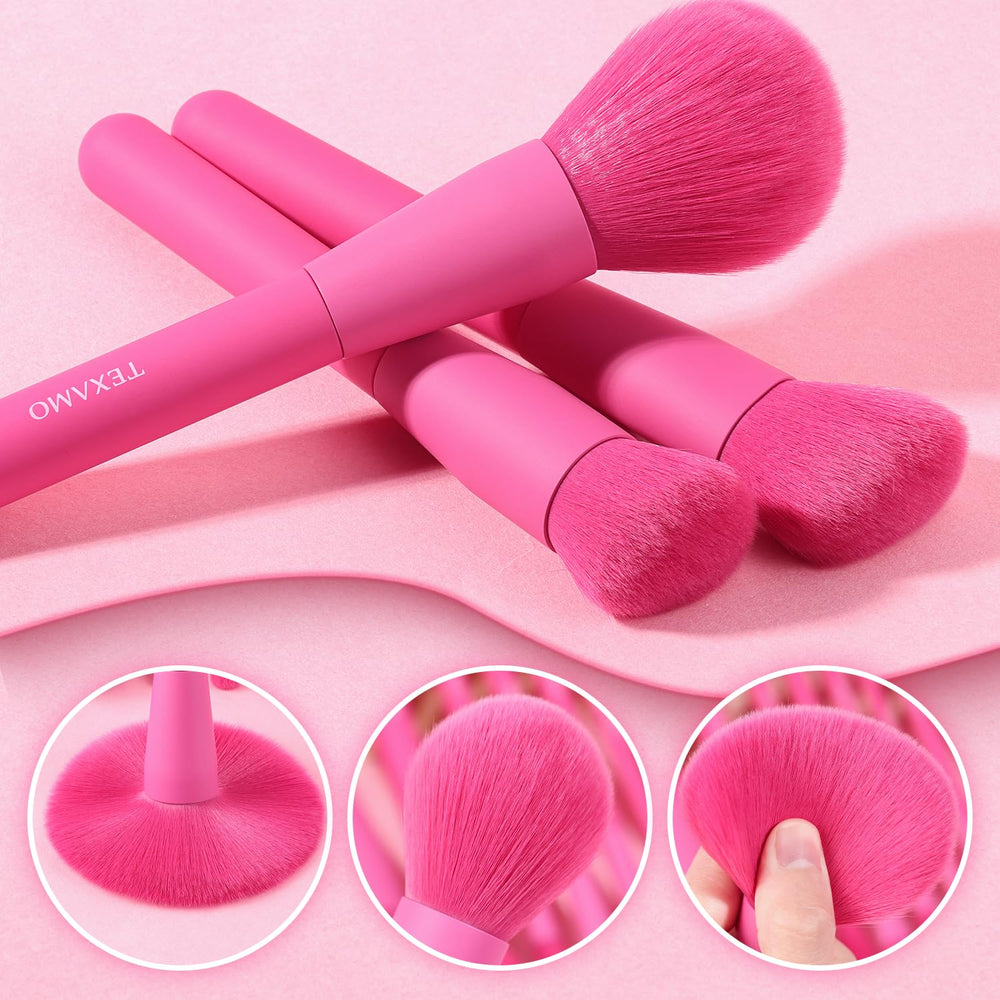 TEXAMO travel brush kit in gold-tone case protects brushes on the go.
