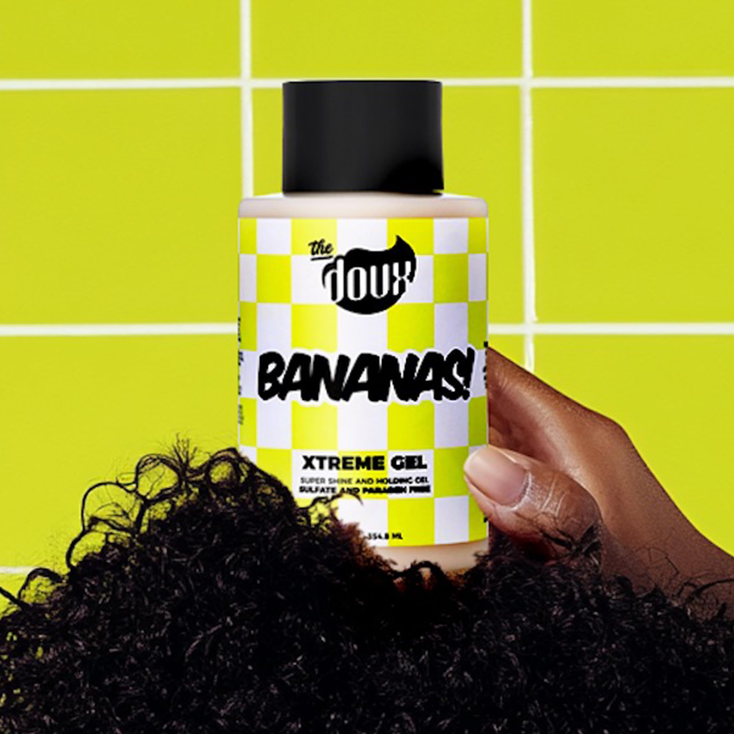 The Doux Bananas Xtreme Hold no-flakes formula on smooth application.