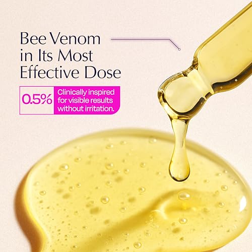 The Honey Code Bee Venom Serum with hyaluronic acid supports moisture and plumpness.