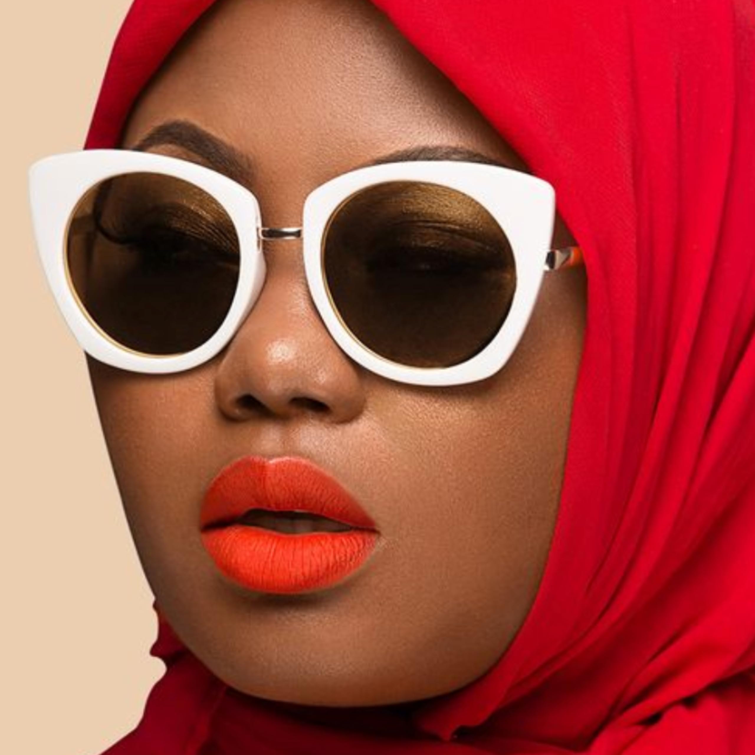 The Lip Bar nonstop liquid matte Boy Trouble ombre-look demonstrates dimension with blending.