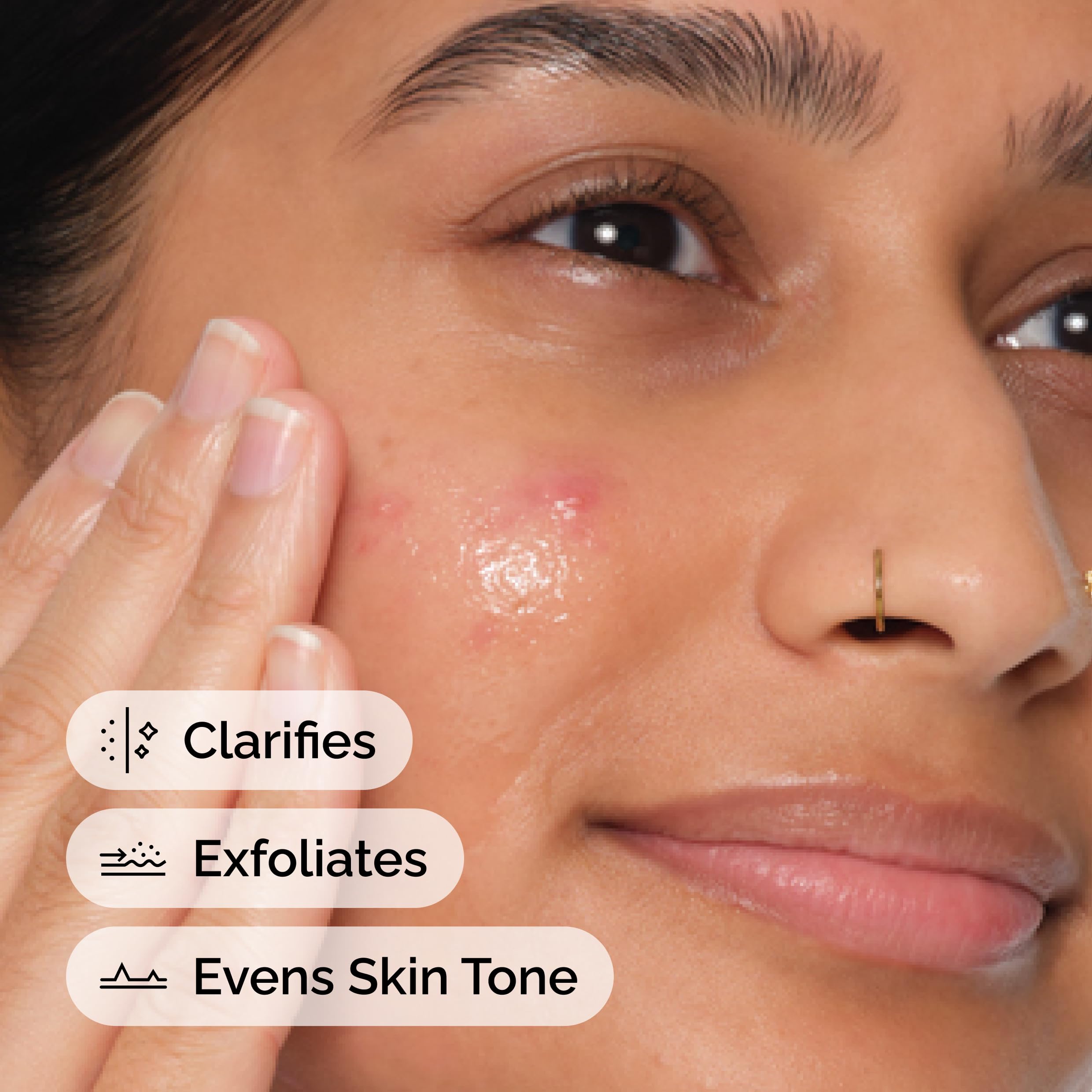 Packaging of The Ordinary Salicylic Acid 2% Anhydrous indicates a compact, travel-friendly bottle.