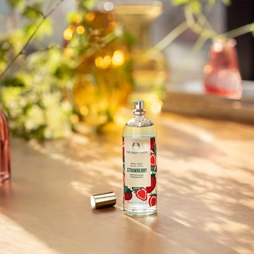 the body shop strawberry body mist packaging shows recyclable glass.