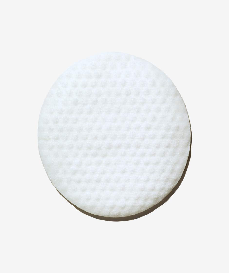 THISWORKS In Transit No Traces rosewater closeup shows soothing hydration