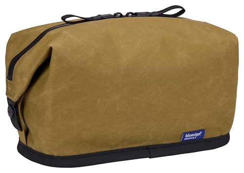 Thule Aion coated interior makes cleaning spills quick and simple