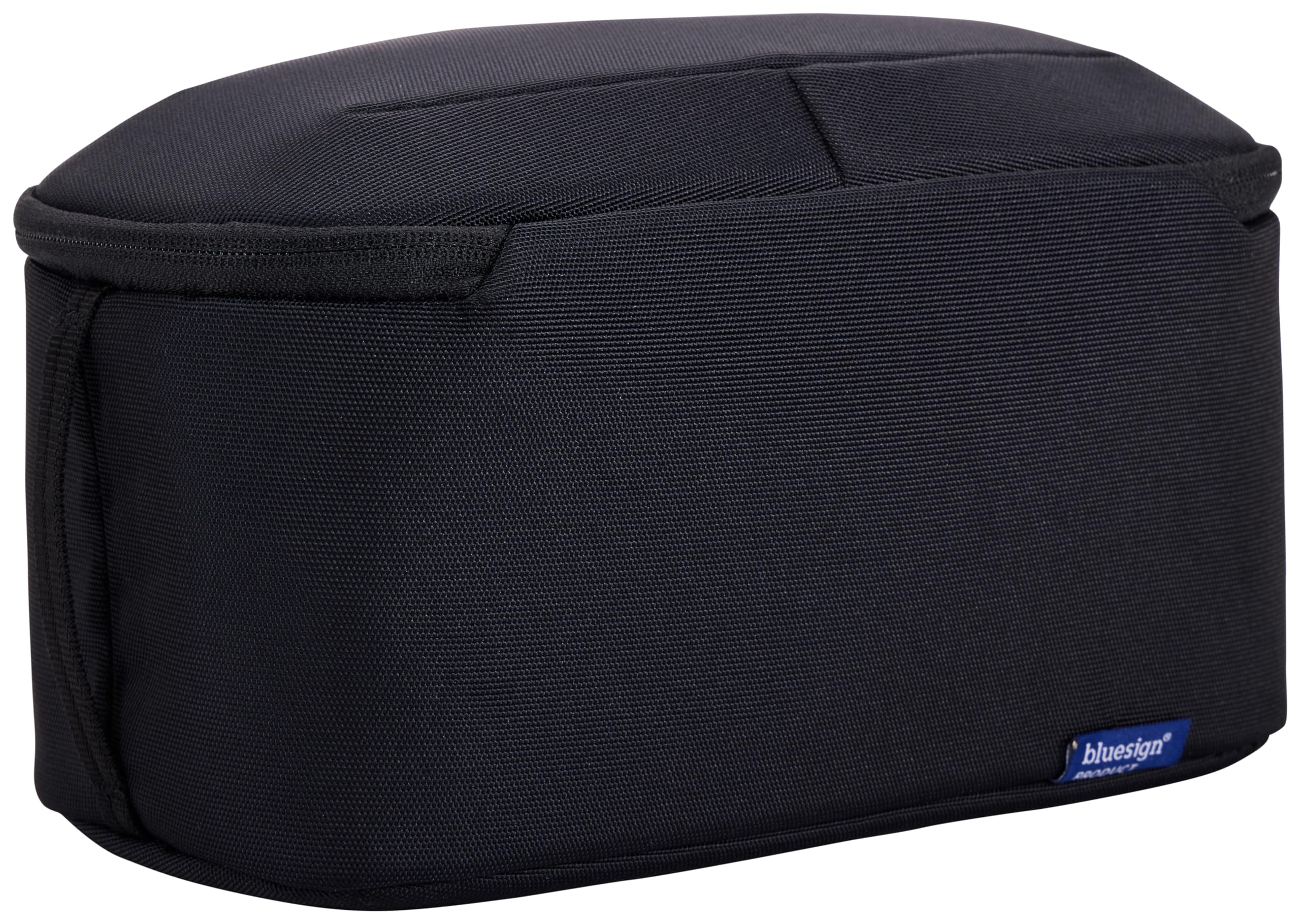 Thule Subterra 2 hanging strap enables convenient storage at destinations.